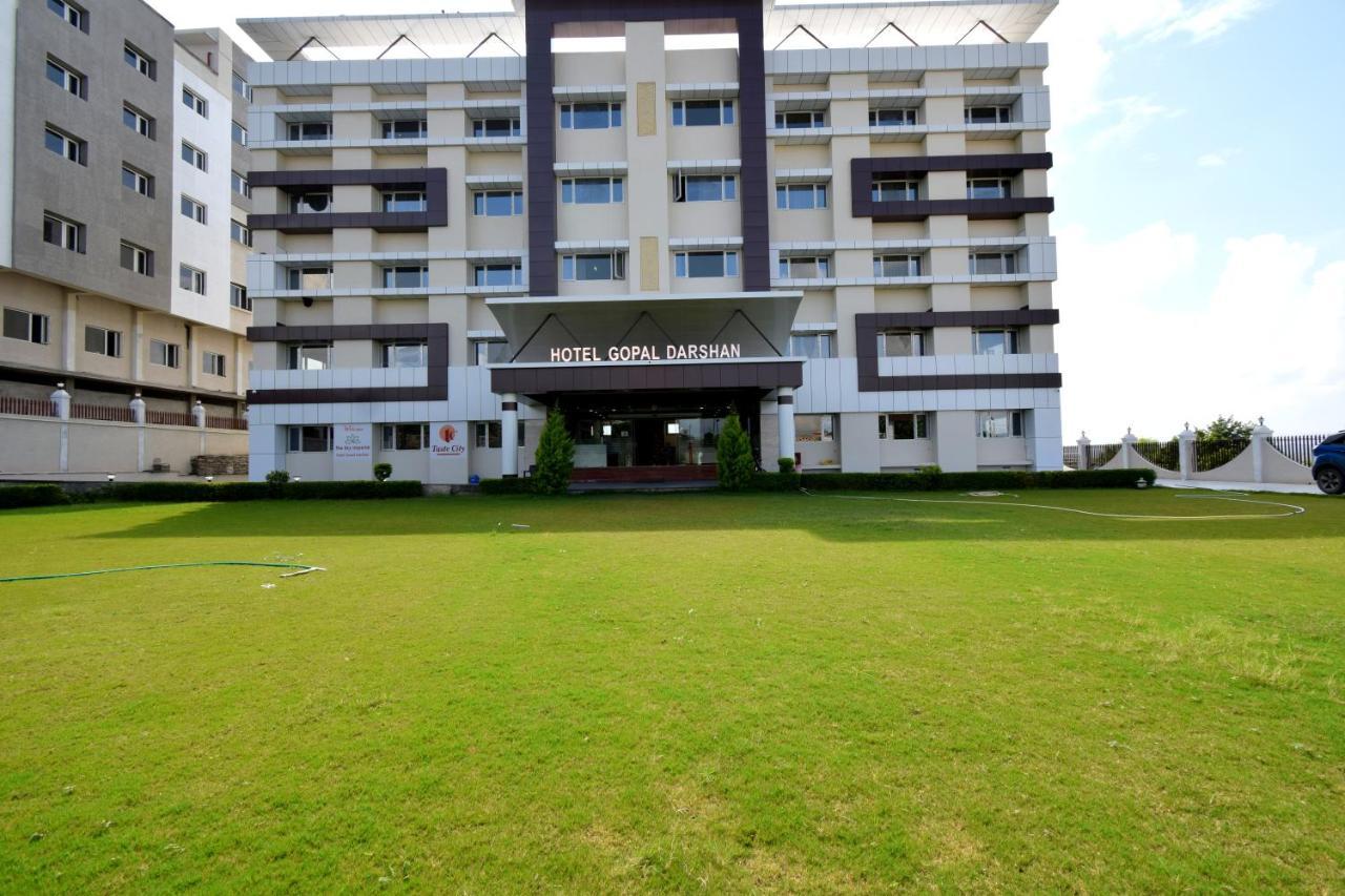 The Sky Imperial- Hotel Gopal Darshan Nāthdwāra Dış mekan fotoğraf