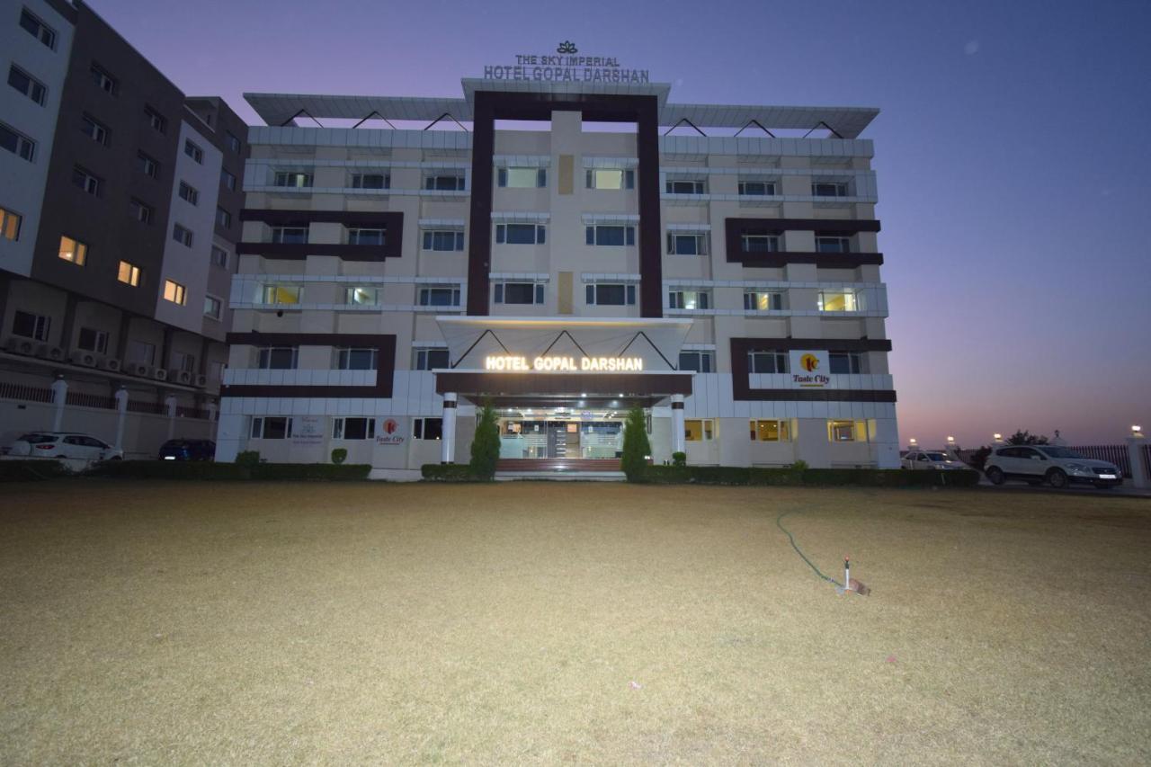 The Sky Imperial- Hotel Gopal Darshan Nāthdwāra Dış mekan fotoğraf